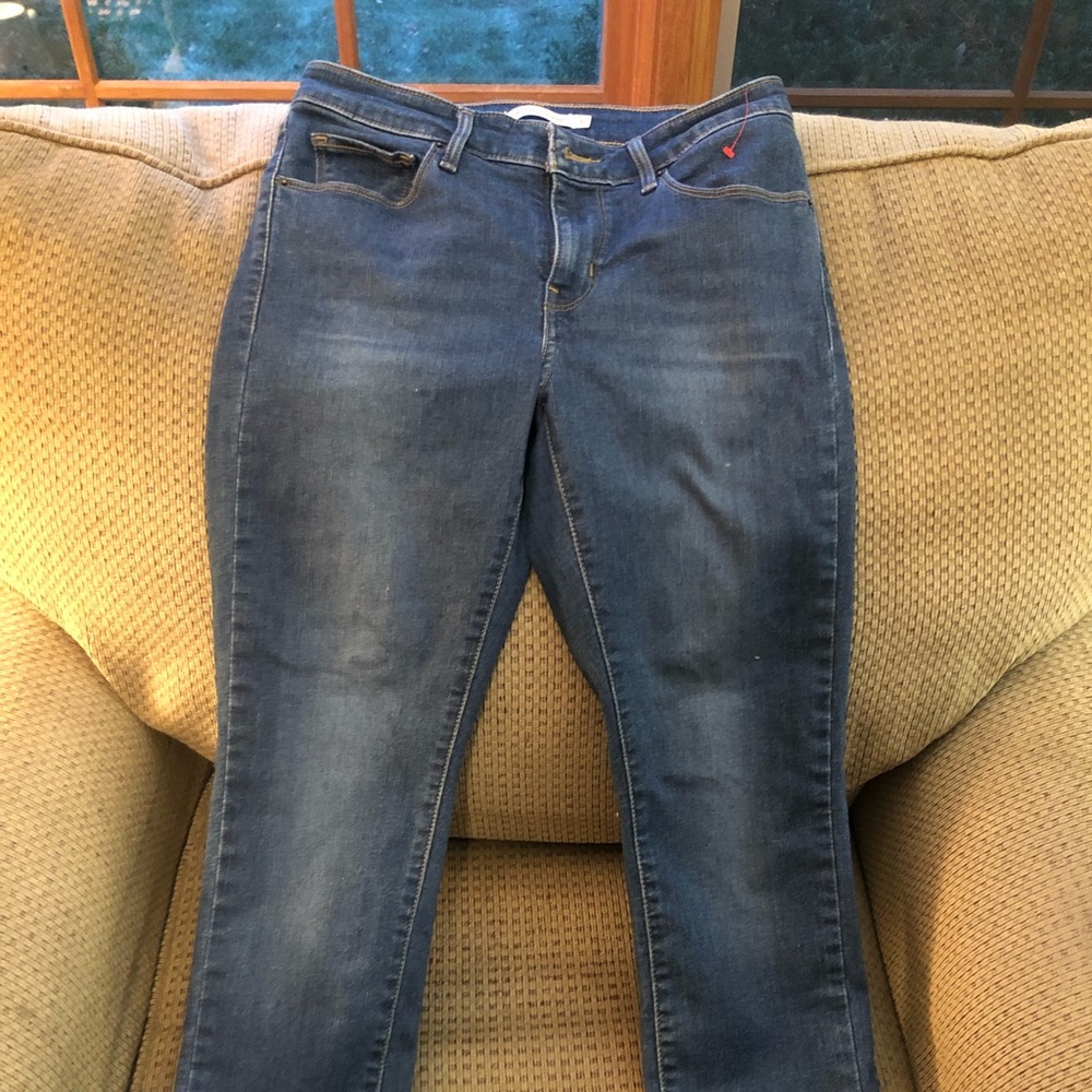 Levi classic mid rise skinny jeans